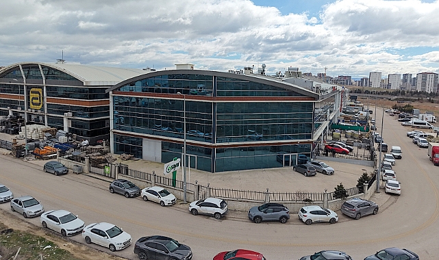 Dempa sanayi sitesinde sanayi depolama imalat teşhir ve ofis için uygun satılık köşe bina