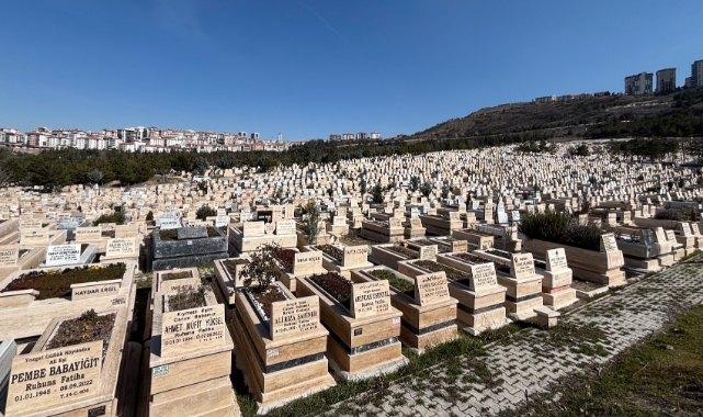 Prof Yılmaz 'çok mal edinme hırsı insanı kabre kadar oyalayacak'