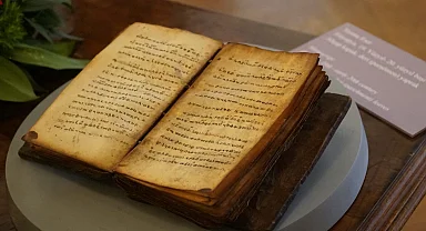 Kültür varlığı kaçakçılığıyla mücadelede önemli iade... Etiyopya’ya el yazması eser teslim edildi