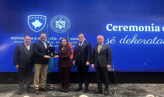 Rifat Hisarcıklıoğlu Kosova Cumhurbaşkanlığı Liyakat Madalyası