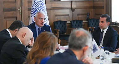Bankacılık ve turizm zirvesinde kritik buluşma: Yaz sezonu masaya yatırıldı