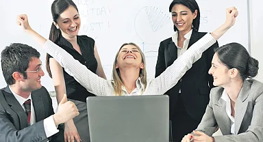 Kadınlar için yeni avantajlar devreye girdi! Hem ödenek hem emeklilik