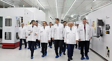 Kalyon Güneş'te yeni üretim hattı devrede! Bakan Bayraktar: Türkiye kurulu güçte ilk sıraya çıkacak