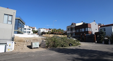 Çayyolu İlko sitesinde köşe parsel 325 m2 satılık arsa 