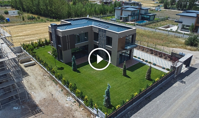 İncek'te özel mimari ile inşa edilen 2 katlı süper lüks villa